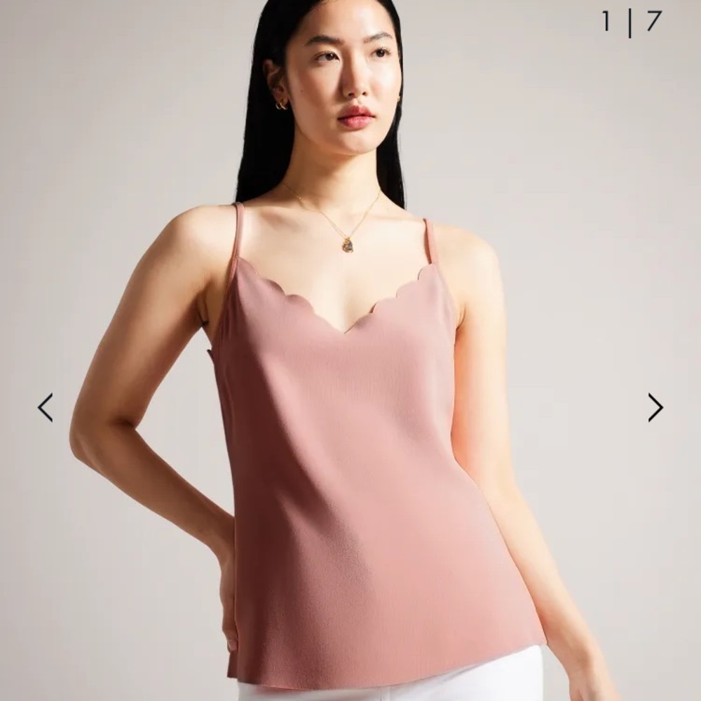 Halogen Women’s Camisole | V neck scalloped | office business casual | Size M